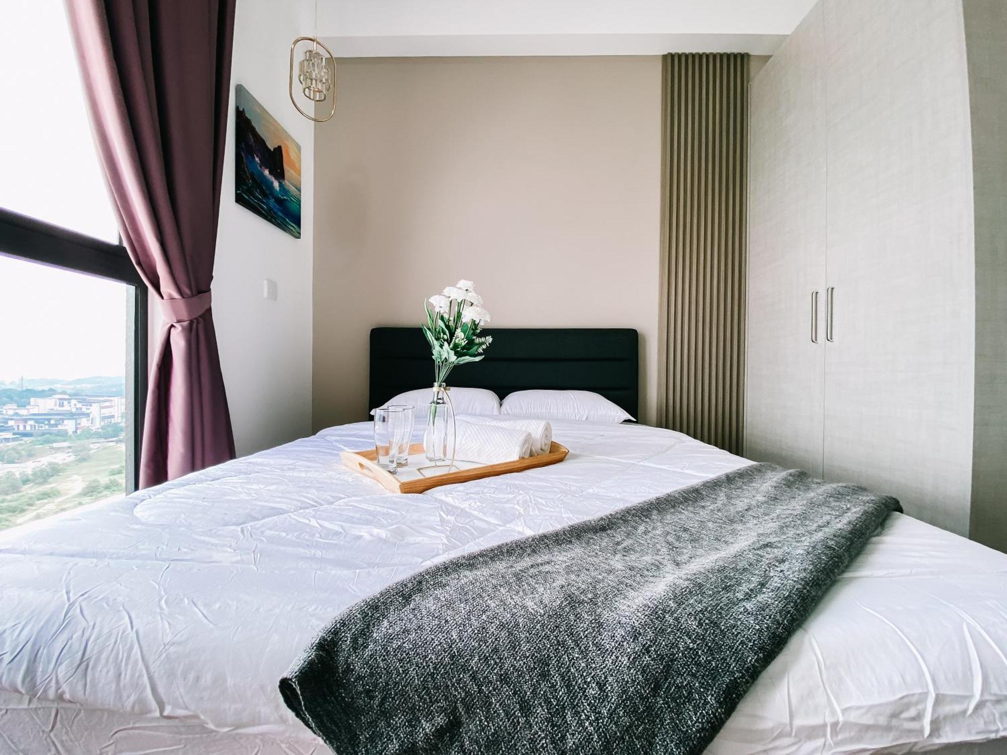 Family-friendly 3-bedroom At Ioi Apartment Kampong Abu Bakar