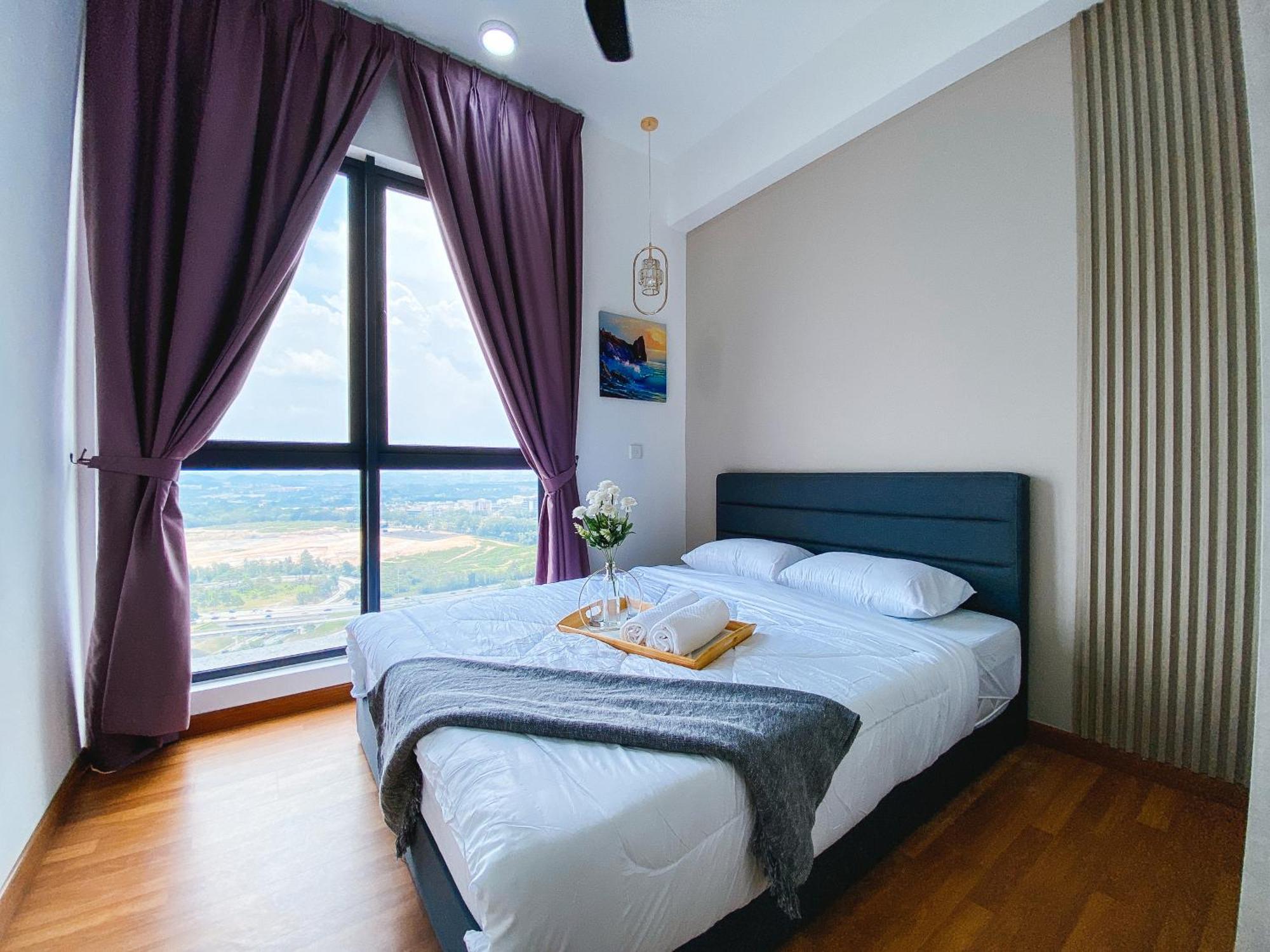 Family-friendly 3-bedroom At Ioi Apartment